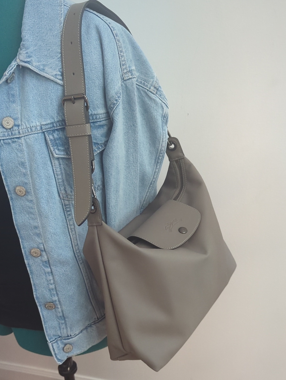 Longchamp Medium Le Pliage Xtra Leather Hobo Bag- Dove Gray